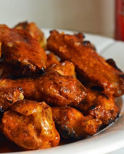 Grilled Chicken Wings with Seasoned Buffalo Sauce