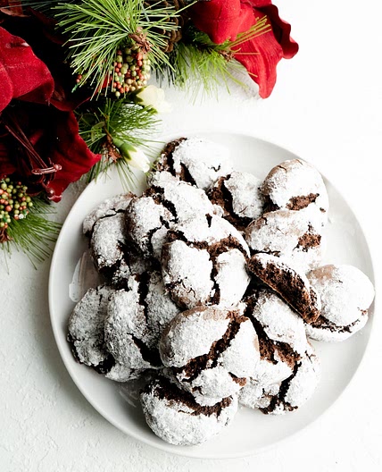 Fudgy Chocolate Crinkle Cookies