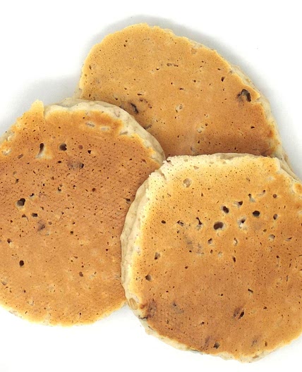 Lummur (Icelandic Oatmeal Raisin Pancakes)