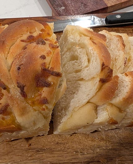 Garlic cheese bread