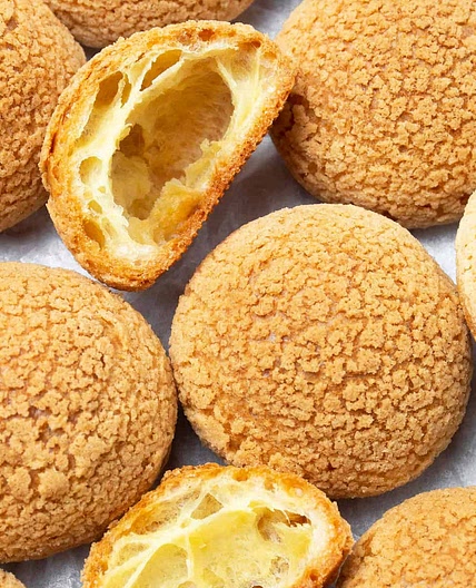 Choux Au Craquelin (Crispy Cream Puff)