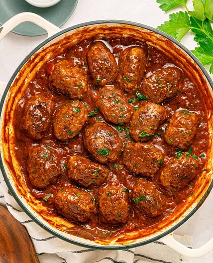 Greek Beef Meatballs in Tomato Sauce (Soutzoukakia)