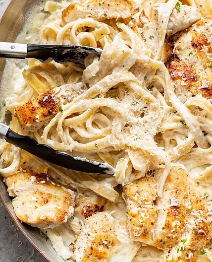 Olive Garden chicken fettuccine Alfredo 