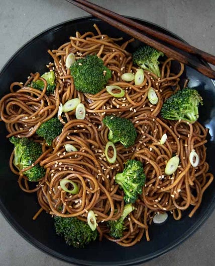 Hoisin Broccoli Noodles