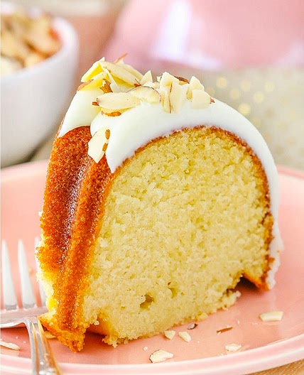 D'licious Amaretto Cake