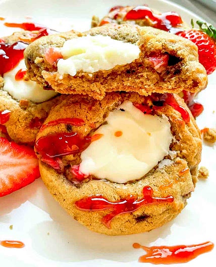 Strawberry Cheesecake Cookies