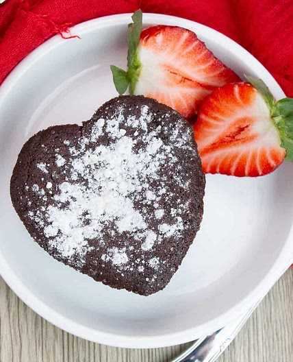 Mini Swedish Gooey Cake Hearts