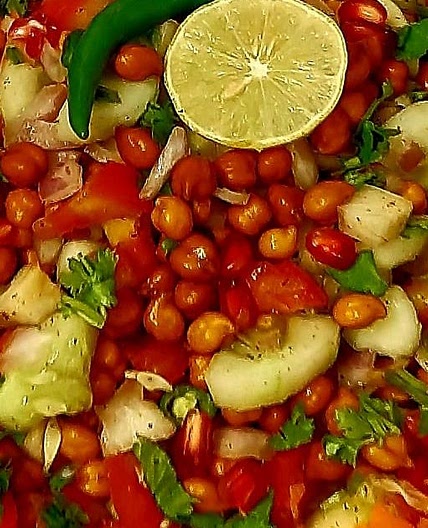 वेज काला चना चाट (veg kala chana chaat recipe in Hindi)