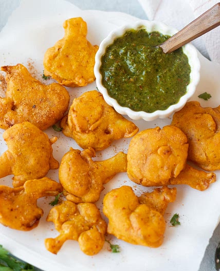Cauliflower Pakora (Gobi ke Pakode)