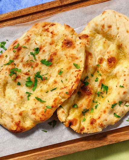 Easy Garlic Butter Naans