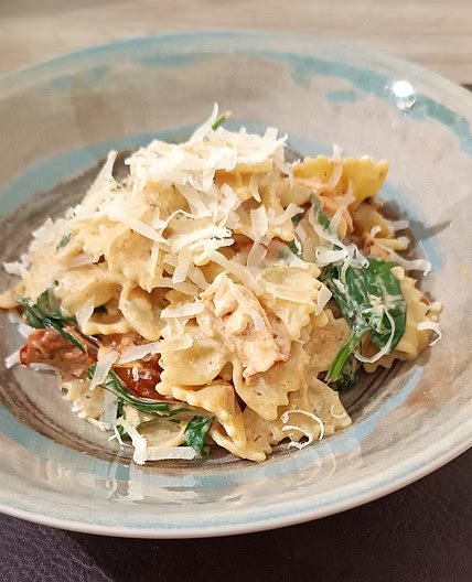 Creamy Salmon Pasta, no Dairy
