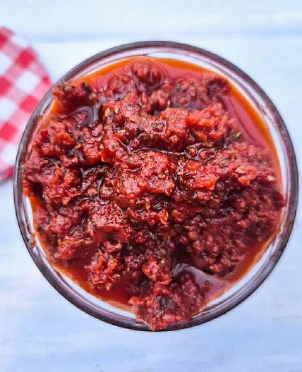Homemade Sundried Tomato Paste (Quick & Easy Recipe)