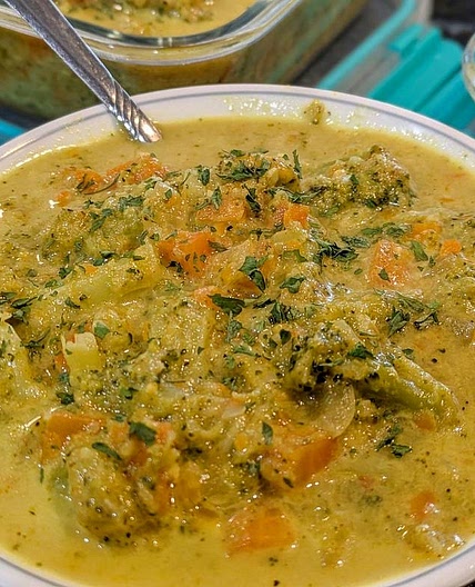 No Cream Broccoli Cheddar Soup