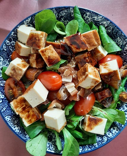 Salat mit datteln