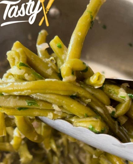 Sautéed Green Beans with Garlic