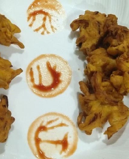प्याज के पकौड़े (pyaz ke pakore recipe in Hindi)