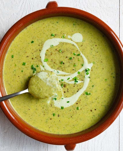 Creamy High-Protein Vegan Broccoli Soup (No-Waste, Healthy)