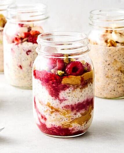 Easy Overnight Oats (6 Amazing Flavors)
