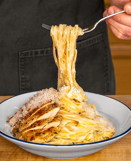 Easy & Low Calorie 52g Protein Alfredo Pasta