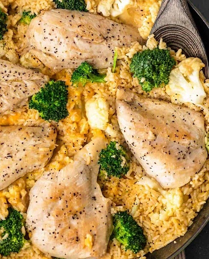One Pot Cheesy Chicken and Rice Recipe