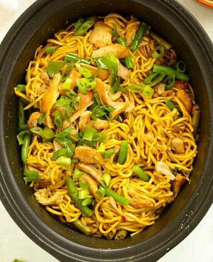 Slow Cooker Chicken Noodles {with Curry Sauce}
