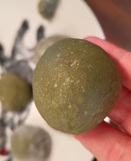 Easy microwave mochi