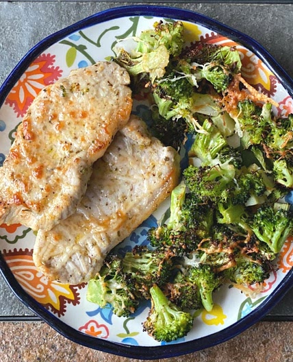 Broiled Parmesan Pork Chops & Broccoli