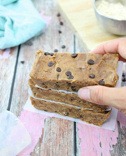 Cookie Dough Protein Bar Recipe (Dairy and Gluten-Free)