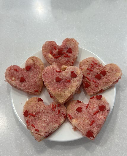 Valentine’s Day Strawberry Cake Cookies 