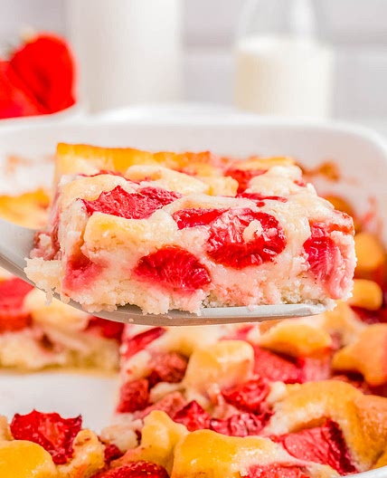 Easy Strawberry Cobbler