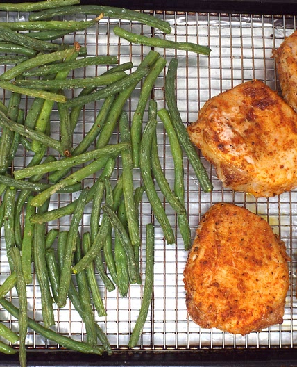 Sheet Pan Boneless Pork Chops and Green Beans
