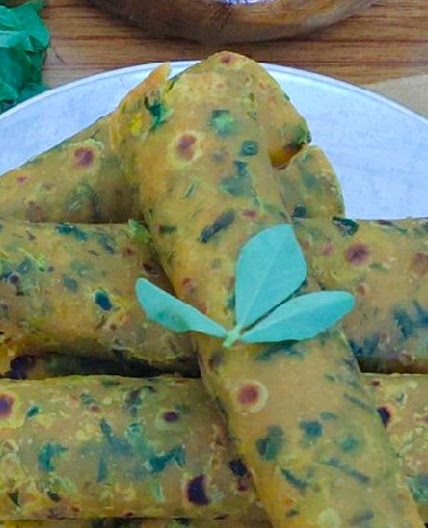 गुजराती थेपला (gujarati thepla recipe in Hindi)