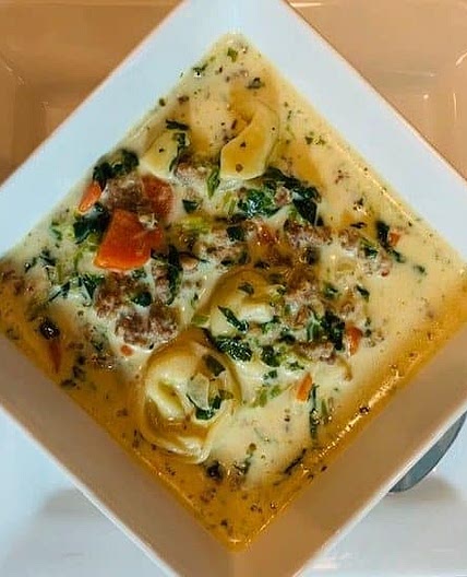 Instant Pot Sausage & Spinach Tortellini Soup