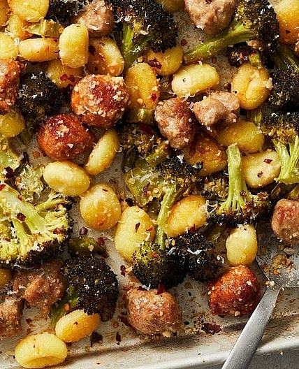 Crispy Gnocchi with Sausage and Broccoli 