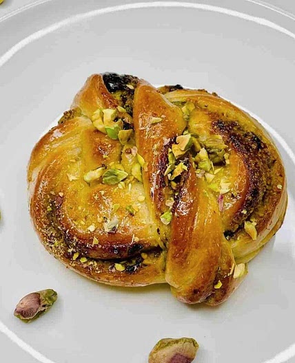 Pistachio Babka Buns