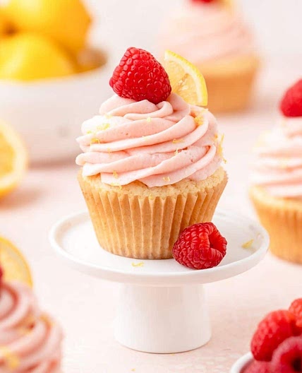 Raspberry Lemon Cupcakes with Mascarpone Frosting