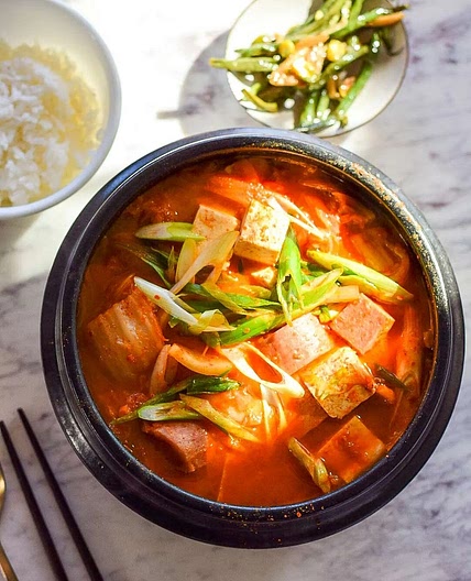 5(6) ingredient Kimchi Jjigae