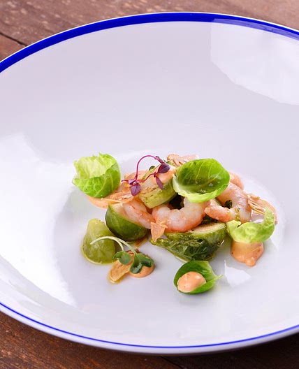 Coles de Bruselas con gambas