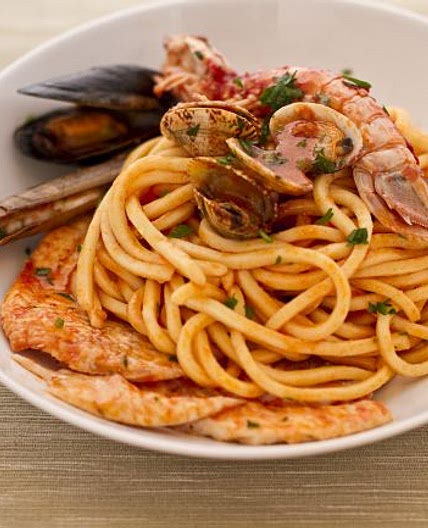 Pasta e pesce in guazzetto
