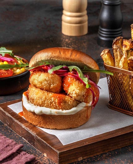 Crispy Buffalo Halloumi Burger