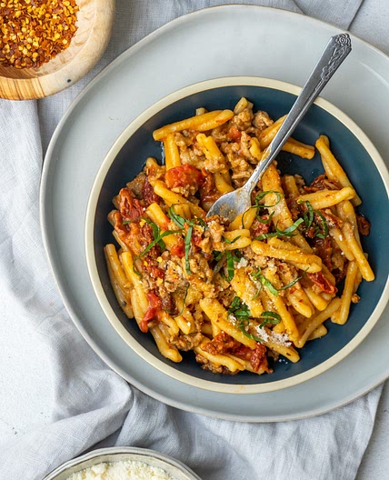 Sun Dried Tomato and Turkey One Pot Pasta