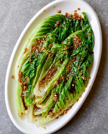 Cooked Lettuce with Oyster Sauce & Garlic