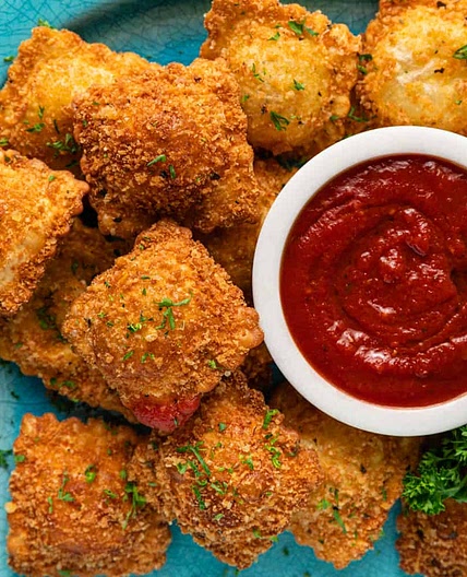Crispy Fried Cheese Ravioli Appetizer