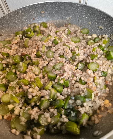 Grano saraceno con asparagi e mandorle