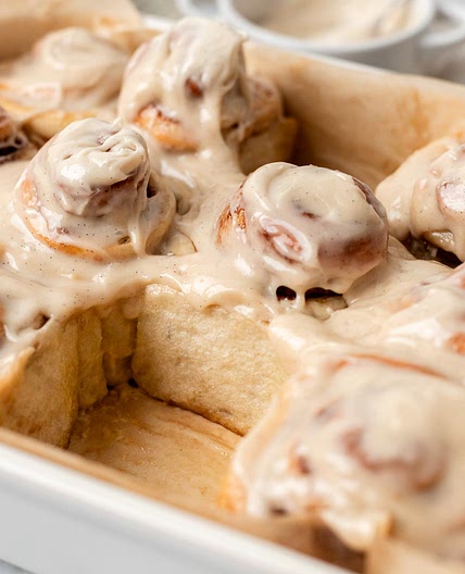 Soft & Fluffy Easy Vegan Cinnamon Rolls (Overnight Option)