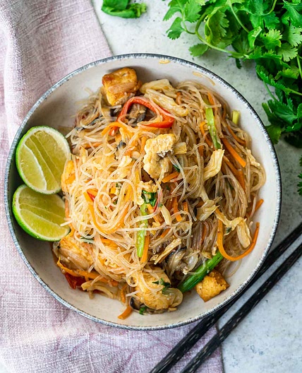 Pad Woon Sen (Glass Noodle Stir Fry)