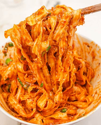 Spicy Gochujang Noodles (VIDEO)