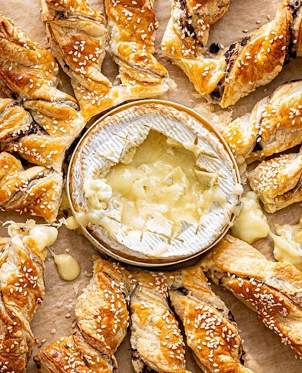 Tear and Share Baked Camembert