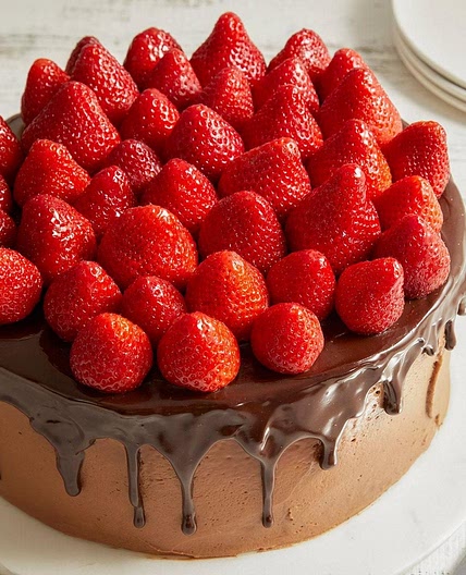 Chocolate Strawberry Cake