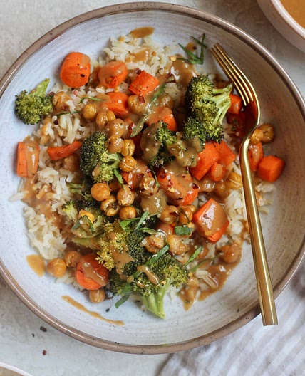 Chickpea Broccoli Buddha Bowl with Peanut Sauce
